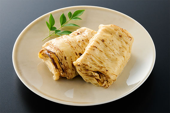 画像：焼目湯葉含め煮