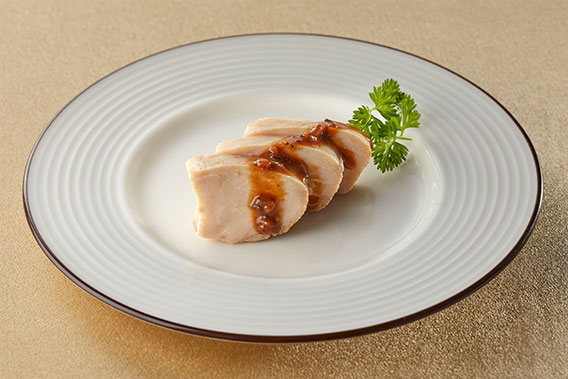 画像：4Xチキンのコンフィ〜トリュフソース添え